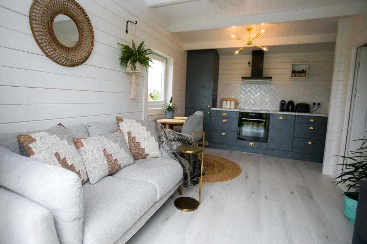 The Paddocks Cabin - Stylish, Cozy & Private Killarney Luaran gambar
