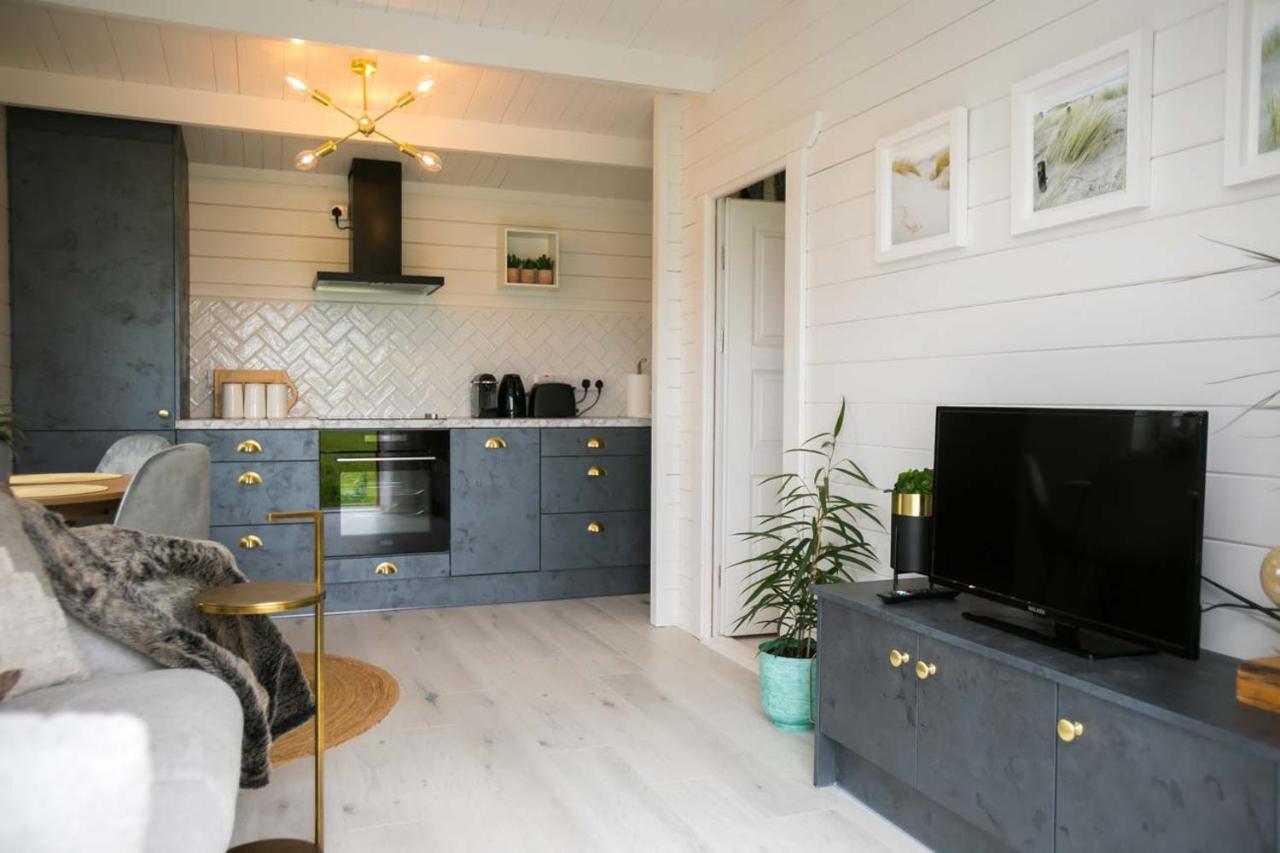 The Paddocks Cabin - Stylish, Cozy & Private Killarney Luaran gambar