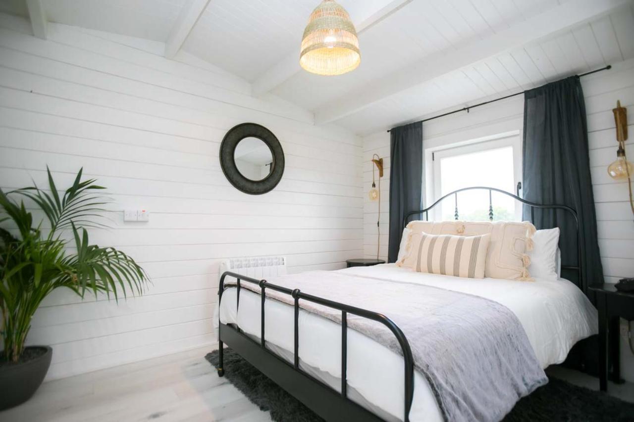 The Paddocks Cabin - Stylish, Cozy & Private Killarney Luaran gambar